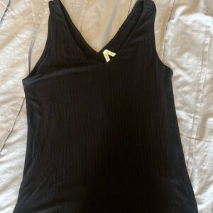 Mudd Black Ribbed V-Neck Tank Top